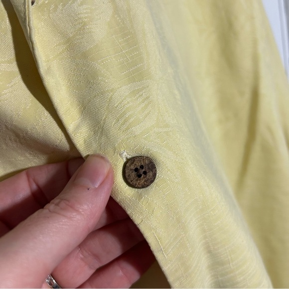 Tommy Bahama Mens X-Large Yellow Short Sleeve Button Up Silk Hawaiian Shirt - Picture 6 of 10